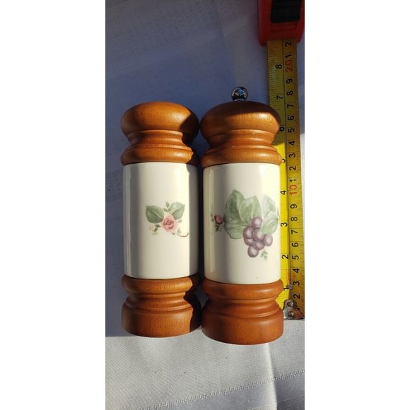 Mr Dudley 7" Wood & Ceramic Pepper Grinder Mill & Salt Shaker Set Grapes - Picture 9 of 9